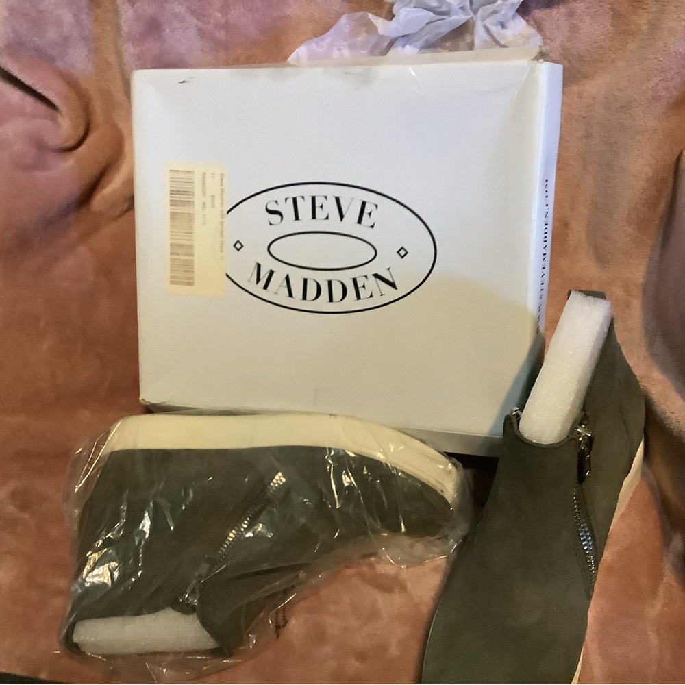 Steve Madden Gray Sneakers Stylish Comfort